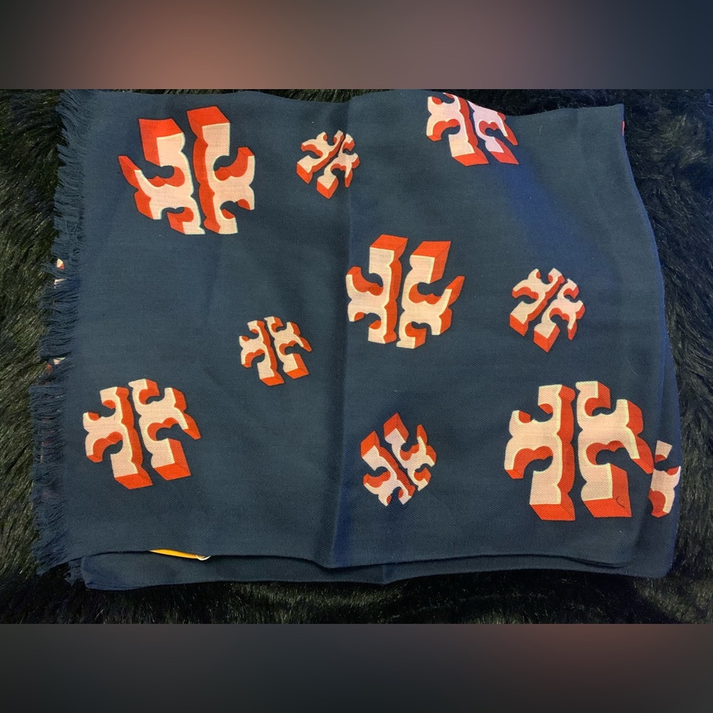 TORY BURCH SCARF 🧣